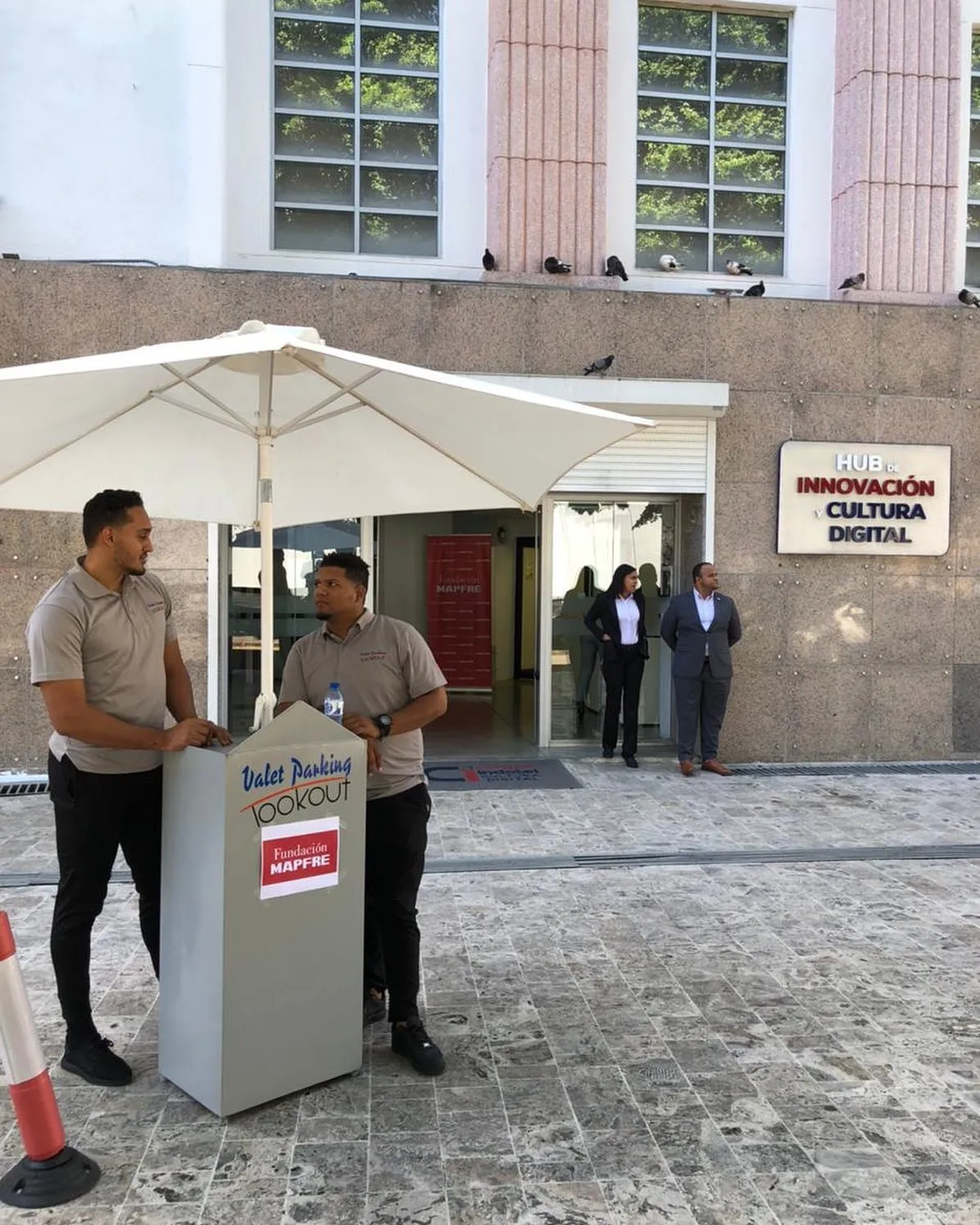 Muestra de trabajo de Valet Parking Lookout RD - Imagen 2